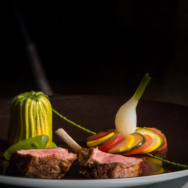L'agneau du Limousin par Damien Coche en cocotte lutée au foin